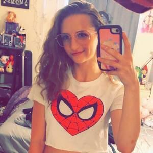 Meet your Posher, Cora